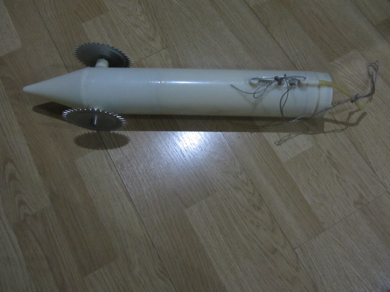 Торпеда для протяжки сетей подо льдом морозостойкий пластик "Белая ракета" - фото 1 - id-p5068965