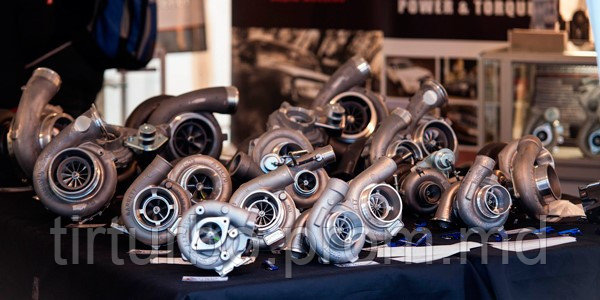 Турбокомпрессор Deutz Tractor DX 5.90 4,1 D BF4L913 K26 KKK 53269706012 - фото 1 - id-p5231832