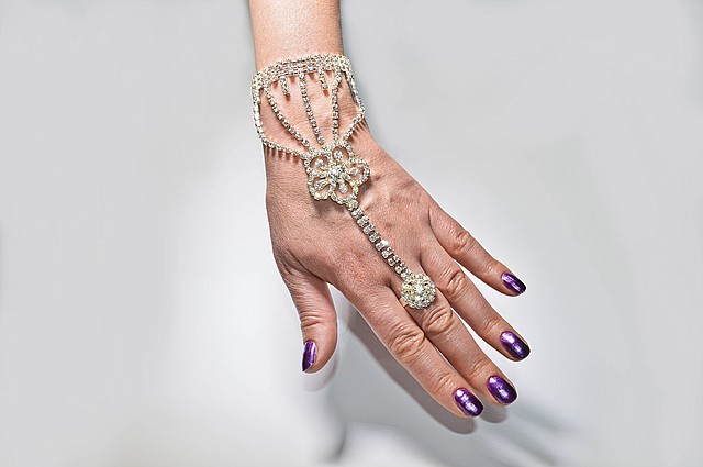 Женский браслет с кольцом - фото 1 - id-p726525