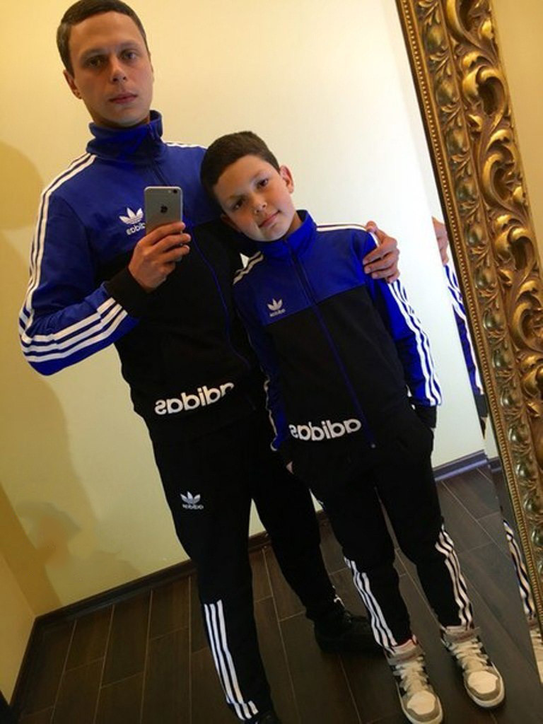 Спортивный детский костюм трикотажный с лампасами, реплика Adidas , серия папа и сын - фото 1 - id-p5537370