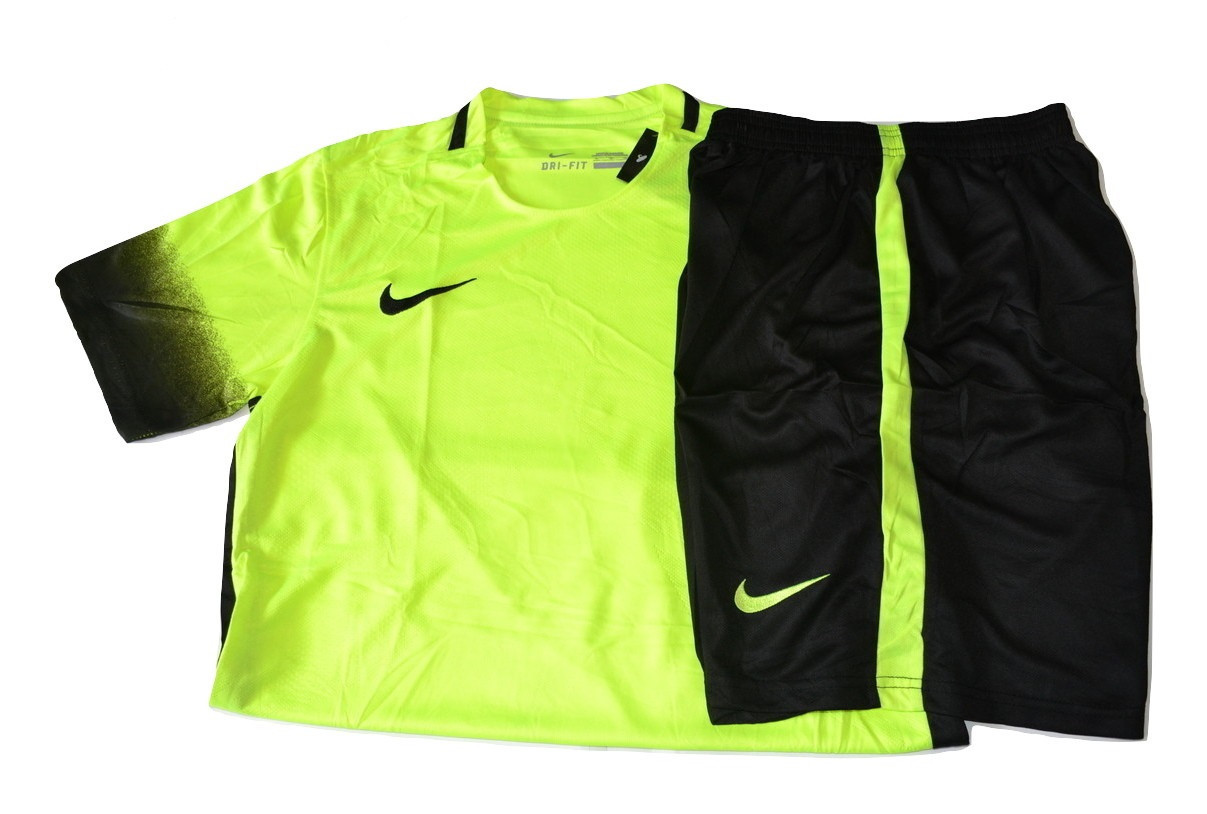 Футбольная форма игровая Nike (салатовая) L (на рост 170-175 см) - фото 1 - id-p5632189