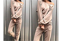 Женский соблазнительный костюм из ангоры: кофта на одно плечо и штаны с карманами