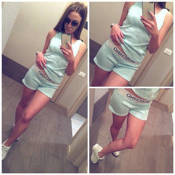 Летний прогулочный костюм Москино женский шортики и майка тонкой вязкой - фото 1 - id-p5988992