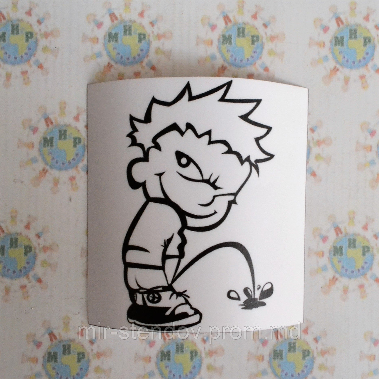 Наклейка на автомобиль Писающий мальчик, фото 1