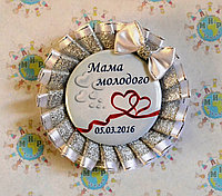 Значок для свадьбы с двойной розеткой Белое серебро с бантом 916