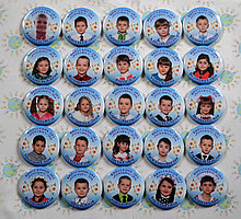 Значок с фотографией Выпускник детского сада Ромашка