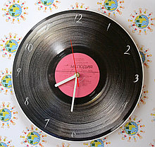 Часы настенные Винил