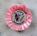 Значки с розеткой "Блондинка" для выпускников и первоклассников, фото 2