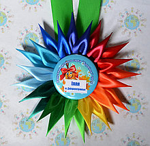 Медаль Выпускник с розеткой Семицветик