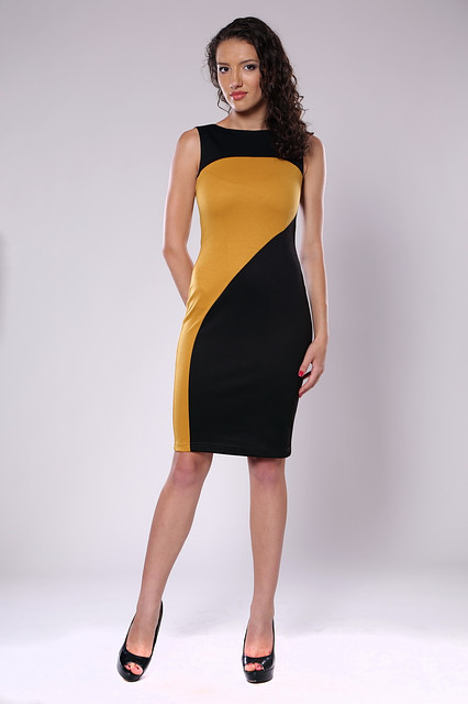 Платье средней длины с округлым вырезом (черный+горчица) - фото 1 - id-p1167374