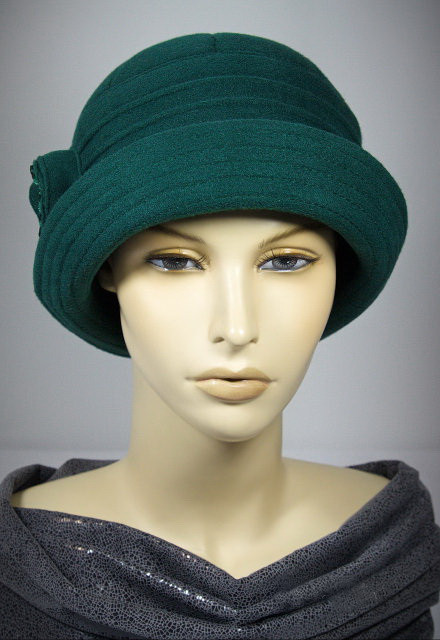 Шляпа женская из кашемира с бантом и защипами "Беатриса" (зеленая) - фото 1 - id-p8147147