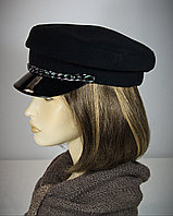 Женская фуражка бретонская кепка из кашемира с лаковым козырьком и цепочкой (черная).
