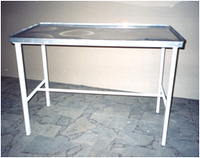 СТОЛ ЗОМБЕРГА СЗ-1
(стол инструментальный с нержавеющей панелью)