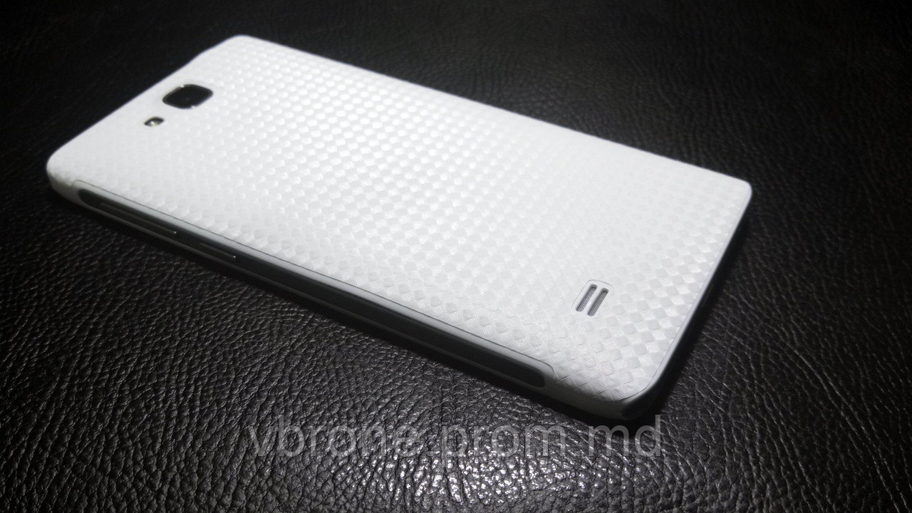 Декоративная защитная пленка для Huawei C8816d микрокарбон белый - фото 1 - id-p3868254