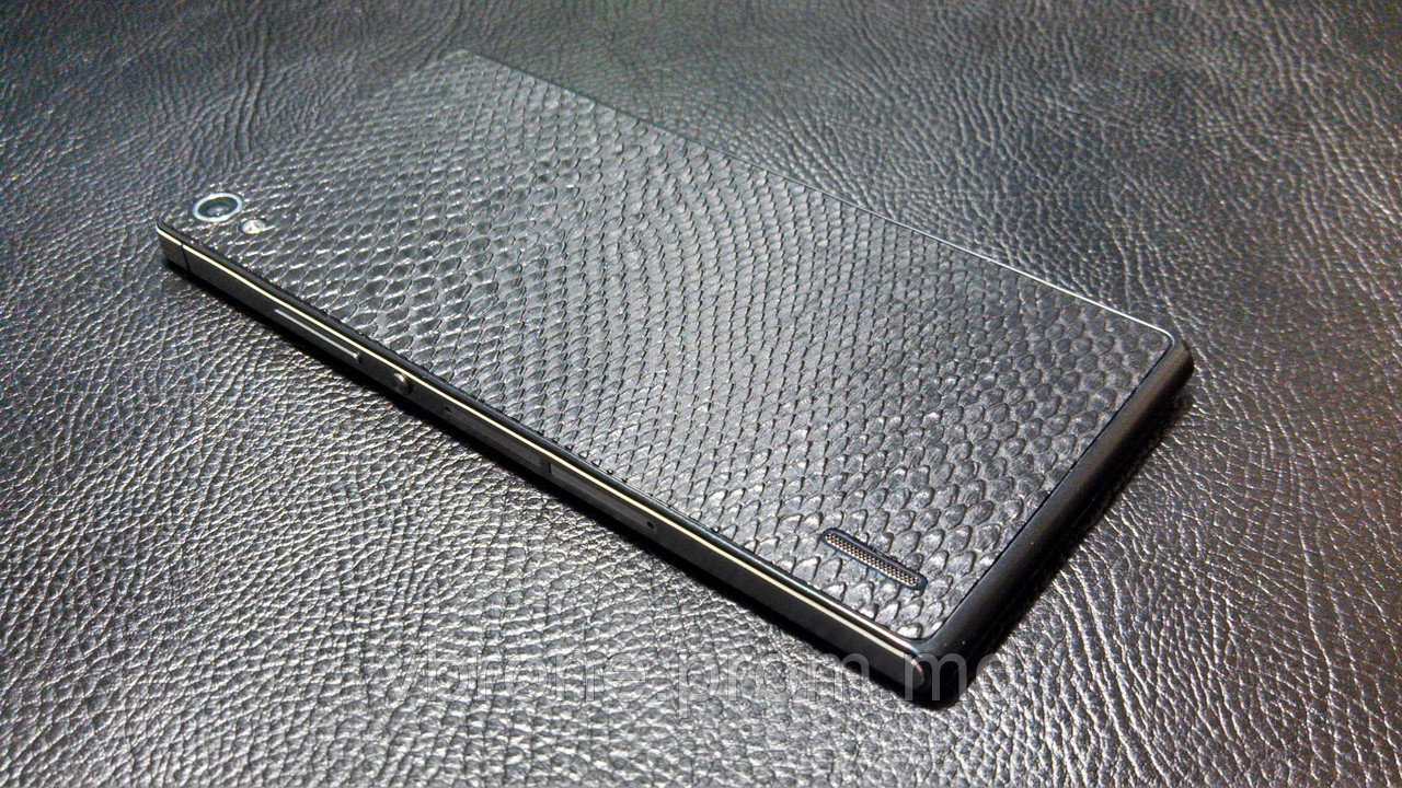 Декоративная защитная пленка для Huawei P7 рептилия черная - фото 1 - id-p3868257