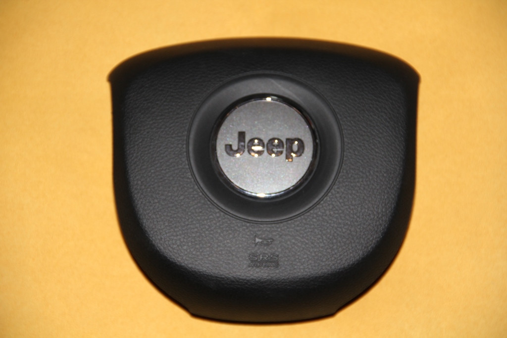 Крышка накладка заглушка имитация SRS AIRBAG на Jeep Grand Cherokee - фото 1 - id-p5346856