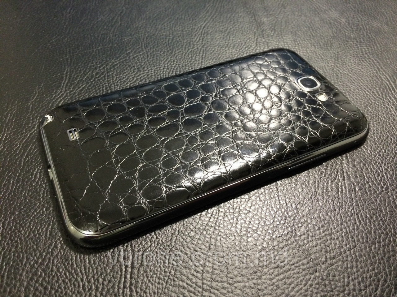Декоративная защитная пленка для Samsung Galaxy Note "аллигатор черный" - фото 1 - id-p3868419