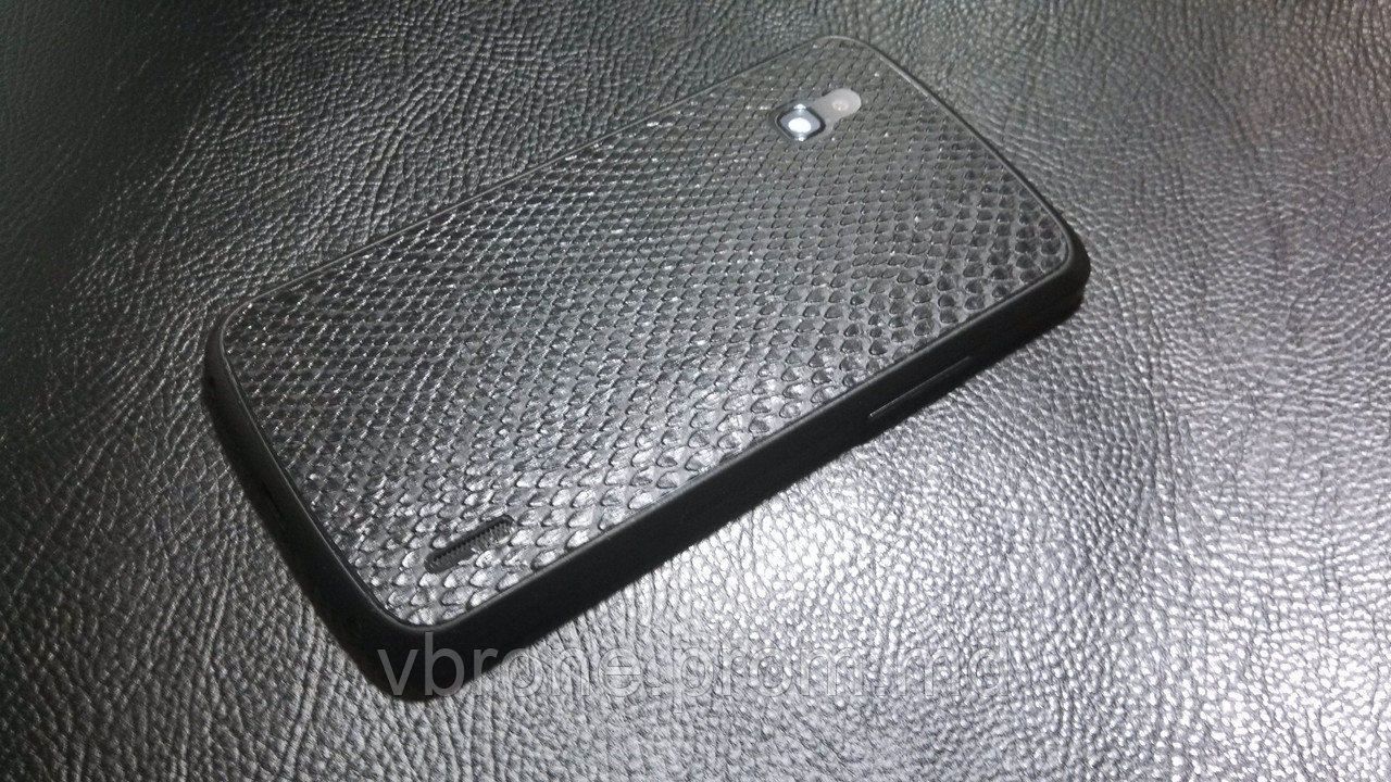 Декоративная защитная пленка для LG Nexus 4 рептилия черная - фото 1 - id-p3866902