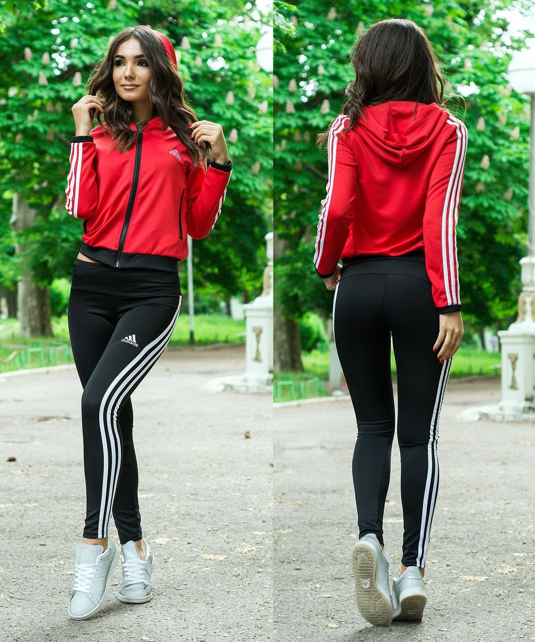 Спортивный женский костюм: красная кофта с капюшоном и черные лосины, реплика Adidas, полубатал и норма - фото 1 - id-p8588151