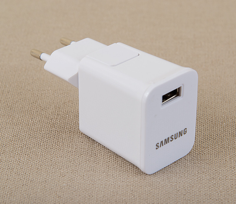 Сетевая зарядка зарядное устройство Samsung Galaxy Note N8000 10.1 - фото 1 - id-p4774561