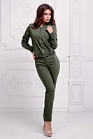 Молодежный джинсовый костюм женский: штаны с завышенной талией и курточка на змейке