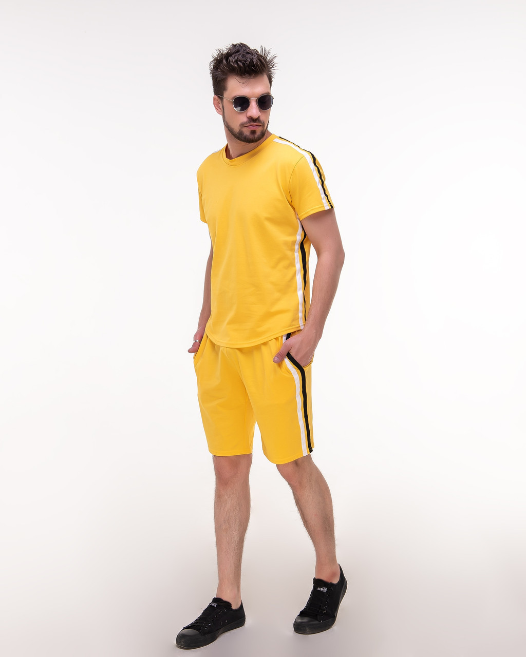 Мужской летний тренировочный прогулочный костюм: шорты и футболка с лампасами - фото 1 - id-p9357275