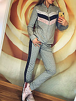 Женский спортивный костюм: штаны и кофта бомбер на змейке со вставками люрексовой ткани