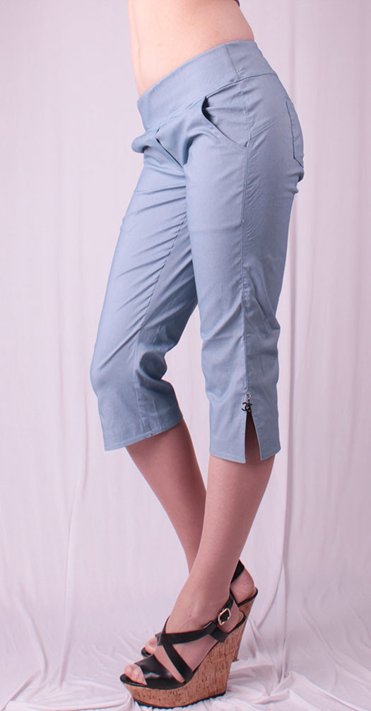 Бриджи женские с разрезами на штанинах, джинс - фото 1 - id-p9458478