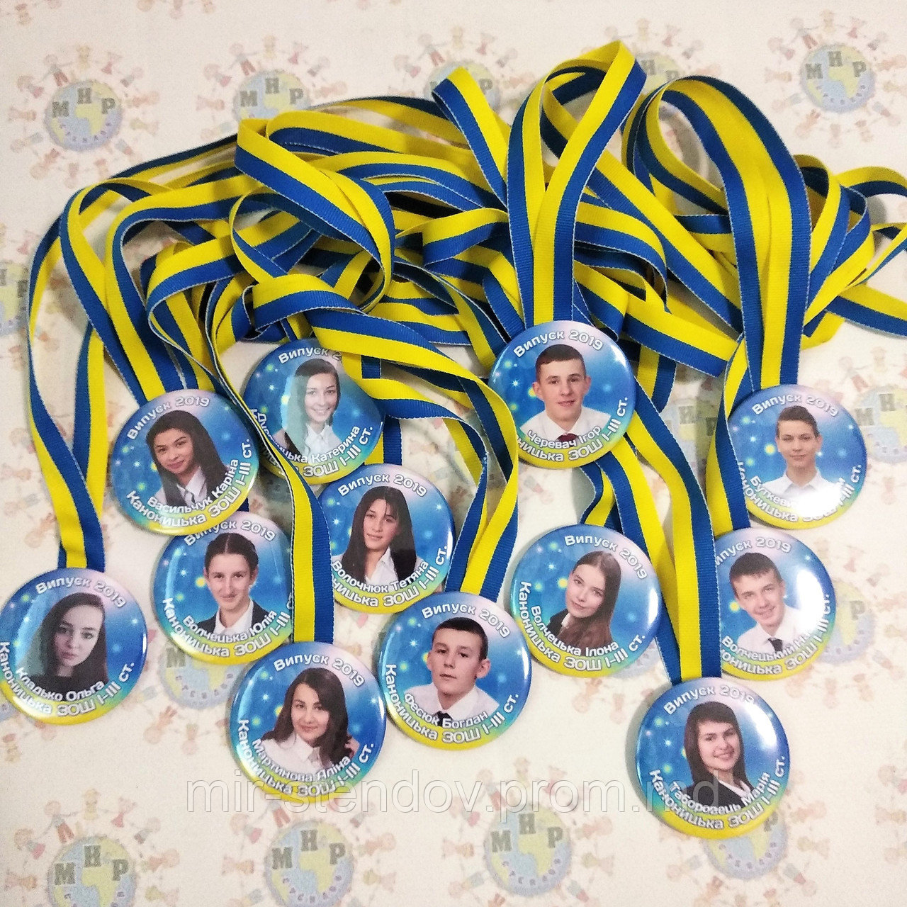 Медаль выпускника школы с фотографией или рисунком. Герб, фото 1