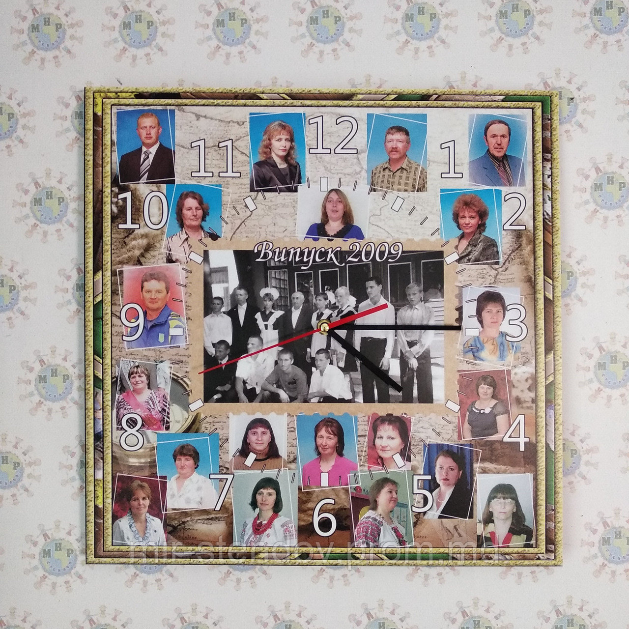 Настенные часы с фотографиями подарок от выпускников, фото 1