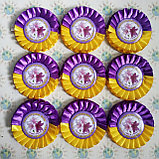 Бутоньерка на руку для выпускников и первоклассников с розеткой Желто-фиолетовой, фото 3