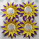 Значок Выпускник детского сада или школы с розеткой Анютины глазки, фото 3