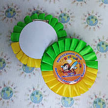 Значок для выпускника и первоклассника с розеткой Зелёно-жёлтой