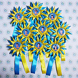 Значок с фотографией выпускника, с розеткой Астра и ленточками, фото 6