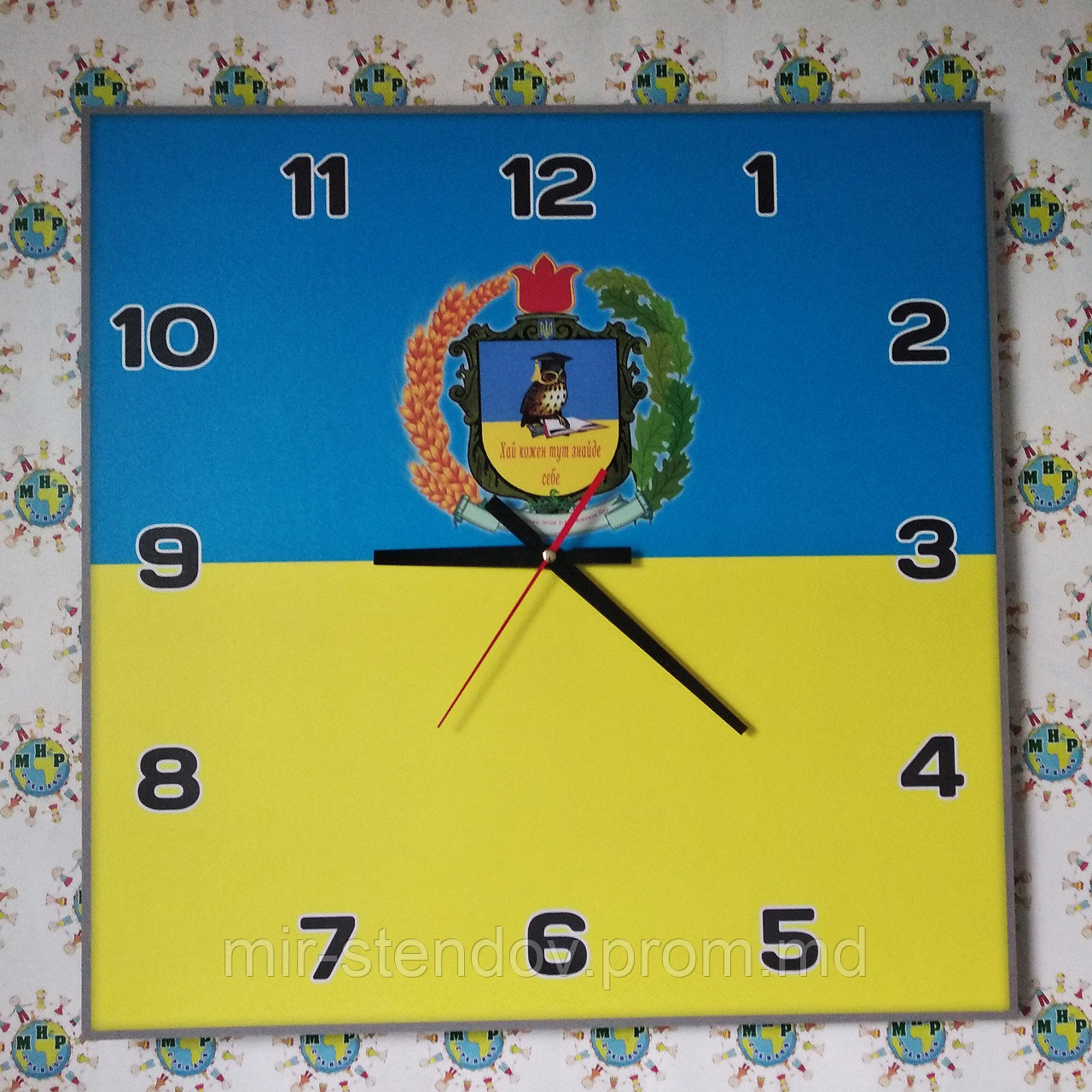 Часы с символикой Украины и вашего учреждения Квадратные 30х30 см - фото 1 - id-p9522936