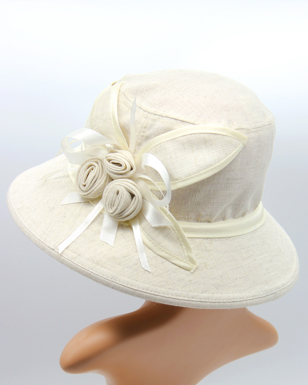 Женская льняная шляпка с полями и цветами. - фото 1 - id-p9526756