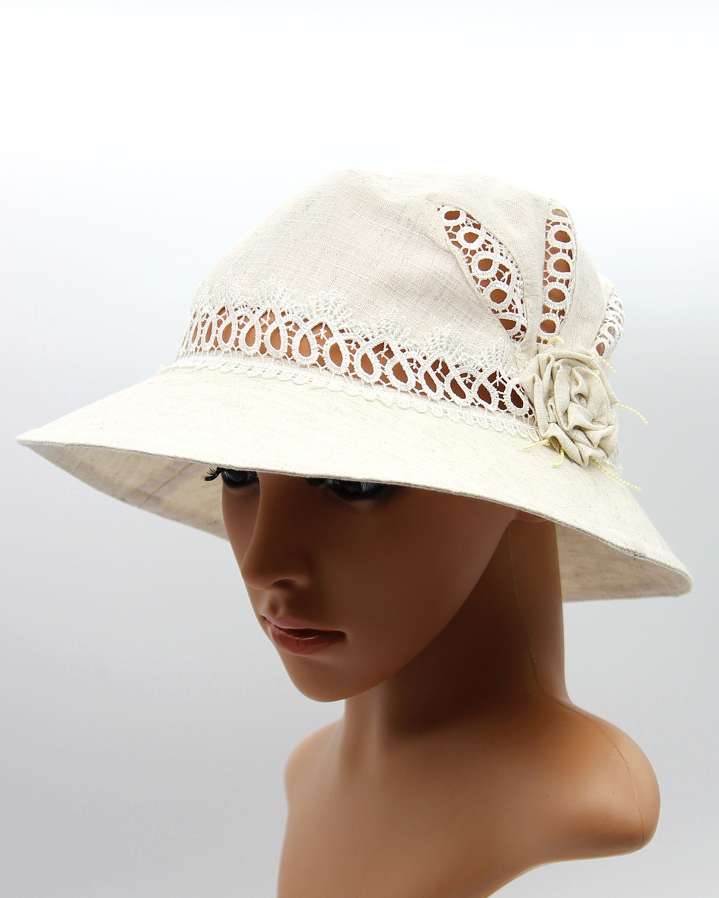 Женская льняная шляпа с полями и украшением. - фото 1 - id-p9526763