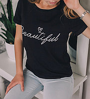 Нежная женская футболка с красивой надписью спереди