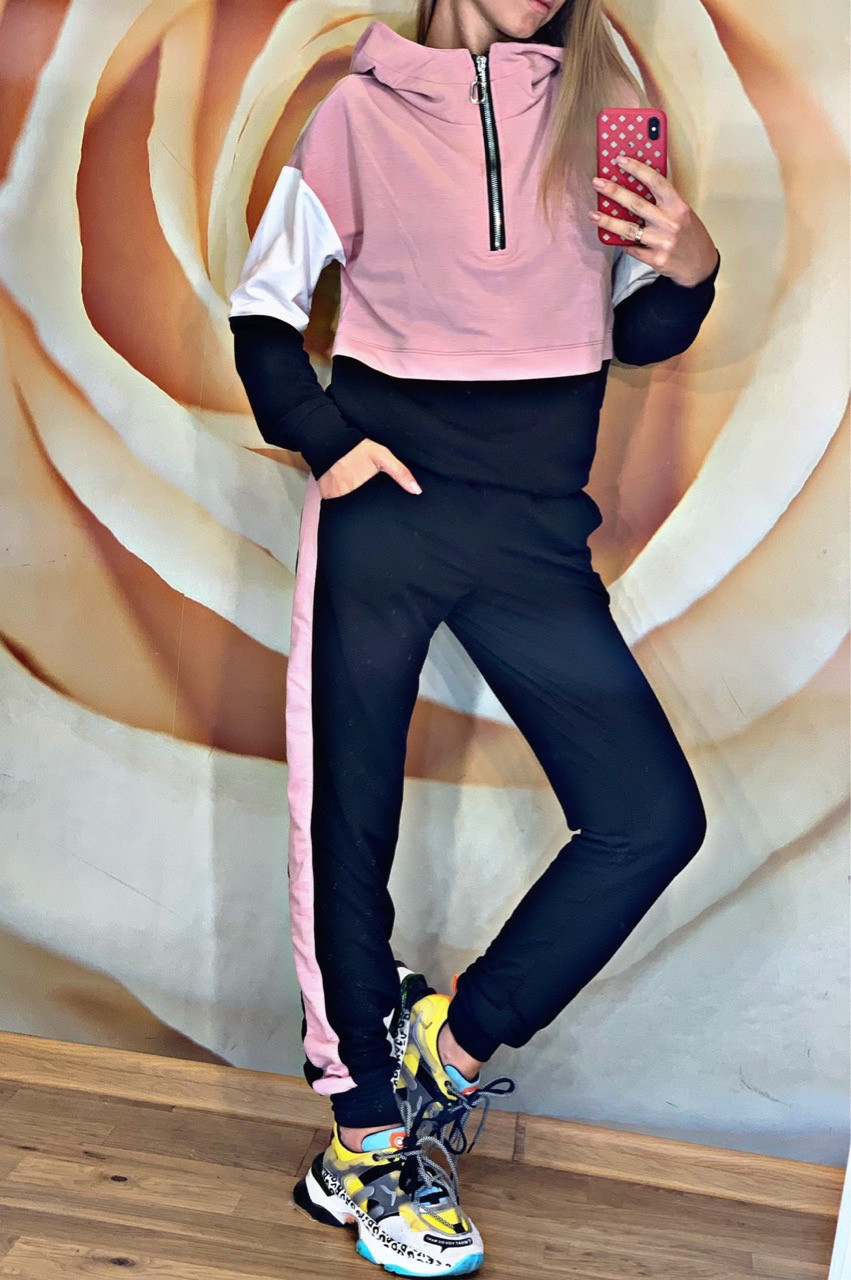 Молодежный женский прогулочный спортивный костюм свободного кроя с капюшоном - фото 1 - id-p9935088