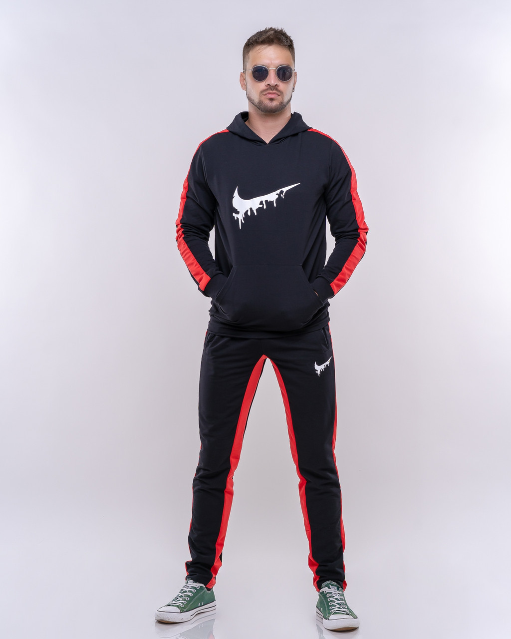 Стильный молодежный мужской спортивный костюм с капюшоном черно-красный, реплика Nike - фото 1 - id-p9935623