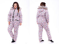 Стильный зимний женский комбинезон на синтепоне со съемным капюшоном с пышным мехом, батал большие размеры