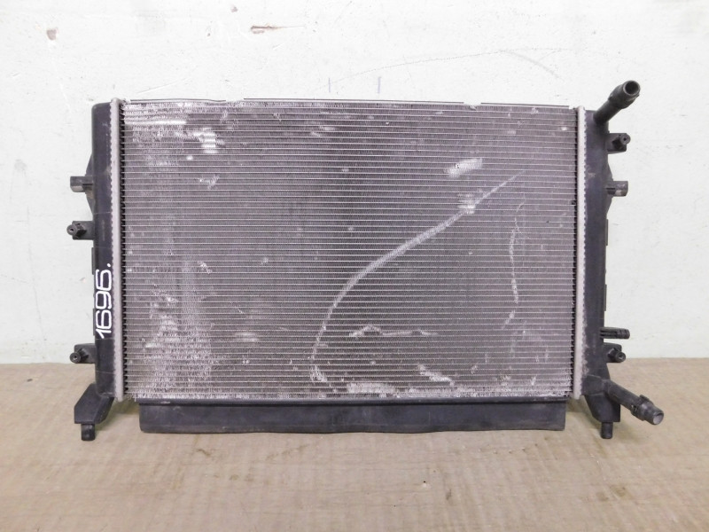 Радиатор дополнительный Skoda Yeti 2009 - фото 1 - id-p9948322