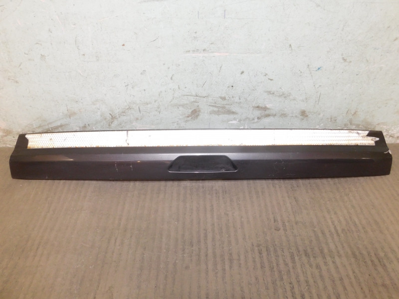 Накладка двери багажника Ford Kuga 2012- - фото 1 - id-p9948593