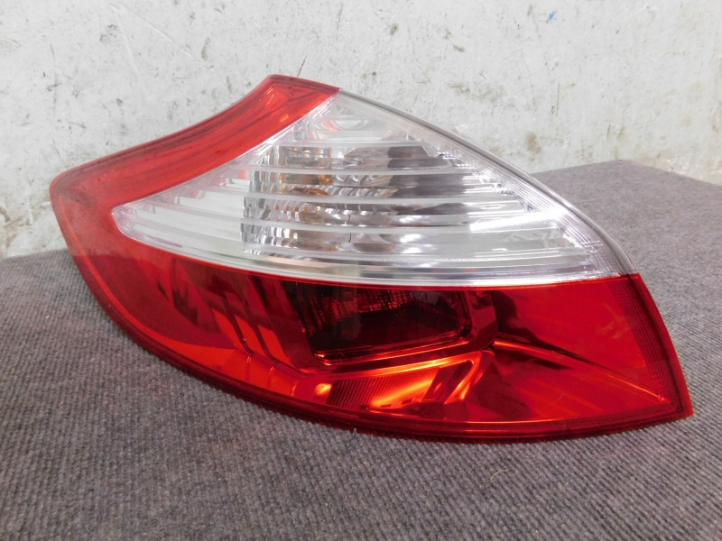 Фонарь задний левый Renault Megane 3 2009-2016 - фото 1 - id-p9948595