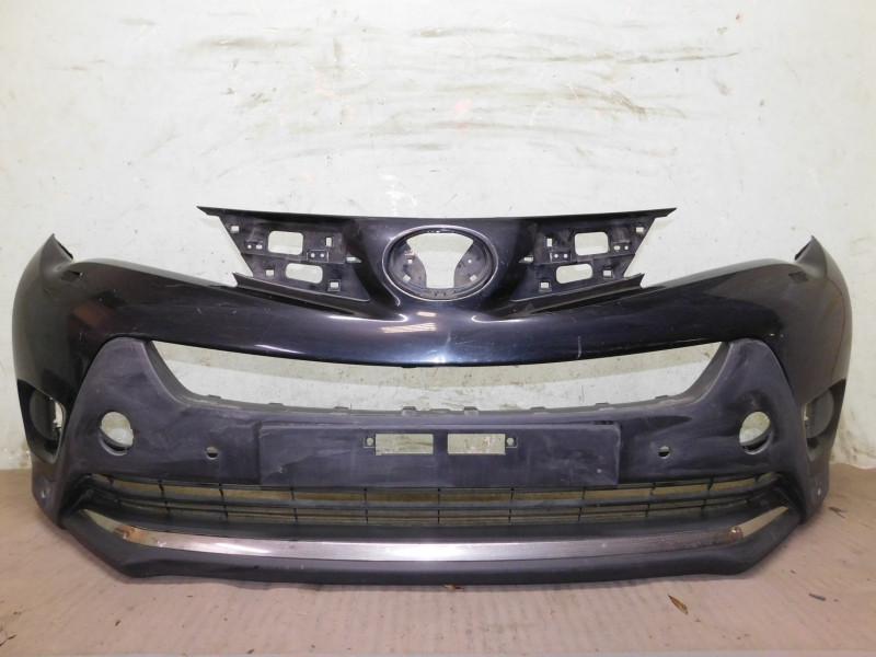 Бампер передний Toyota RAV 4 2013-2015 - фото 1 - id-p9949920