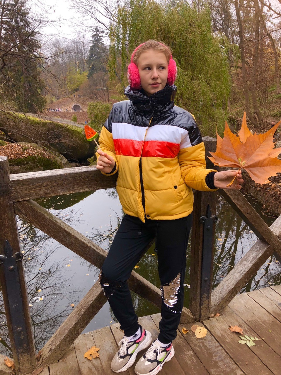 Стильная молодежная осенне-зимняя непромокаемая куртка с большим воротом - фото 1 - id-p9961088