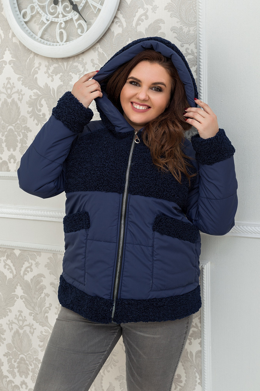 Теплая осенне-зимняя женская куртка с капюшоном со вставками букле, супер батал большие размеры - фото 1 - id-p10096134