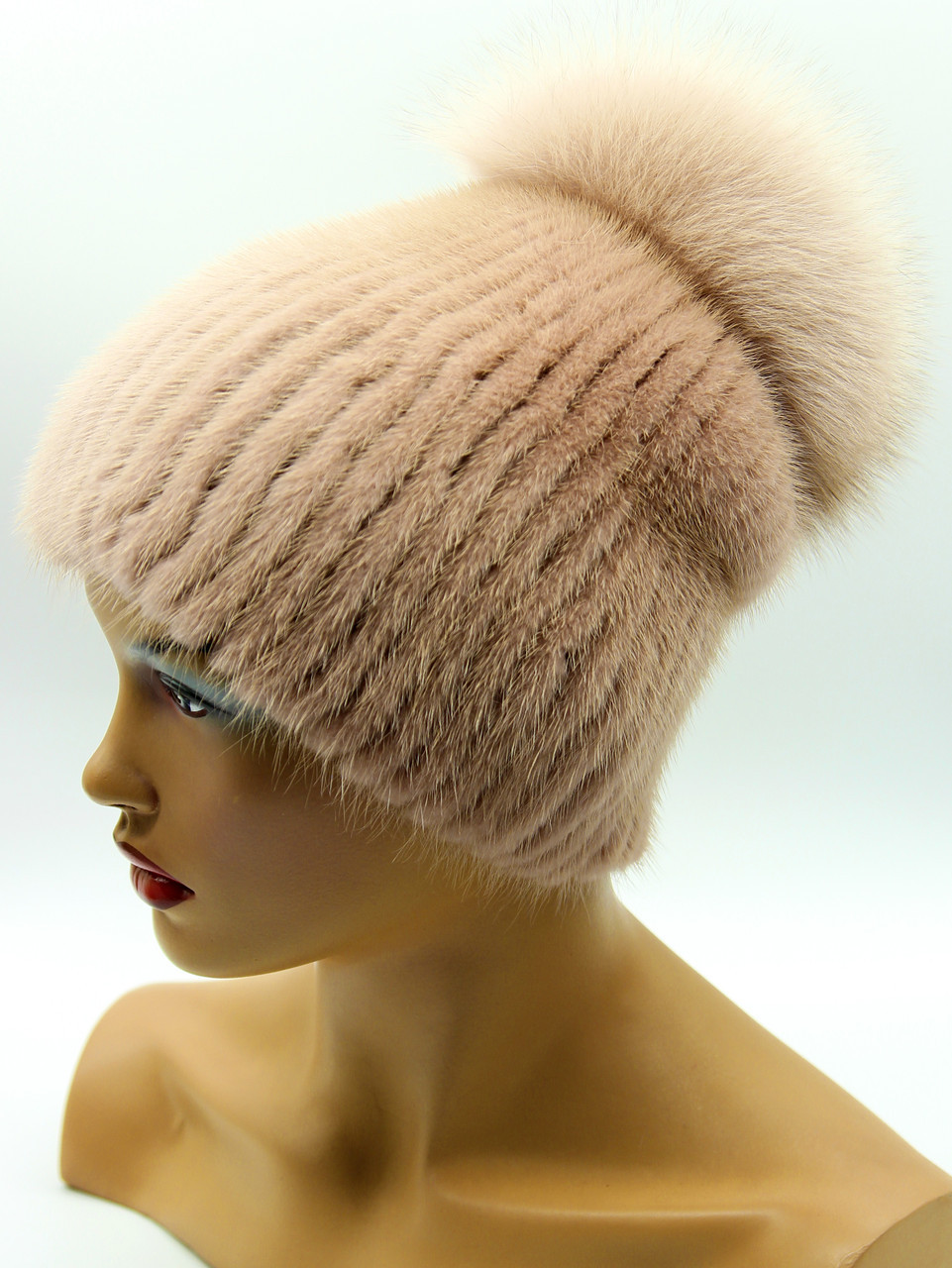 Женская меховая шапка на вязаной основе "Бини Бон" (пудра). - фото 1 - id-p10103253