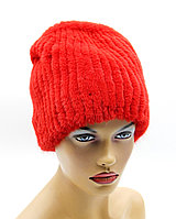 Норковая женская меховая шапка на вязаной основе "Бини" (красная).