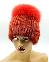 Женская меховая шапка из ондатры "Малибу", красная.